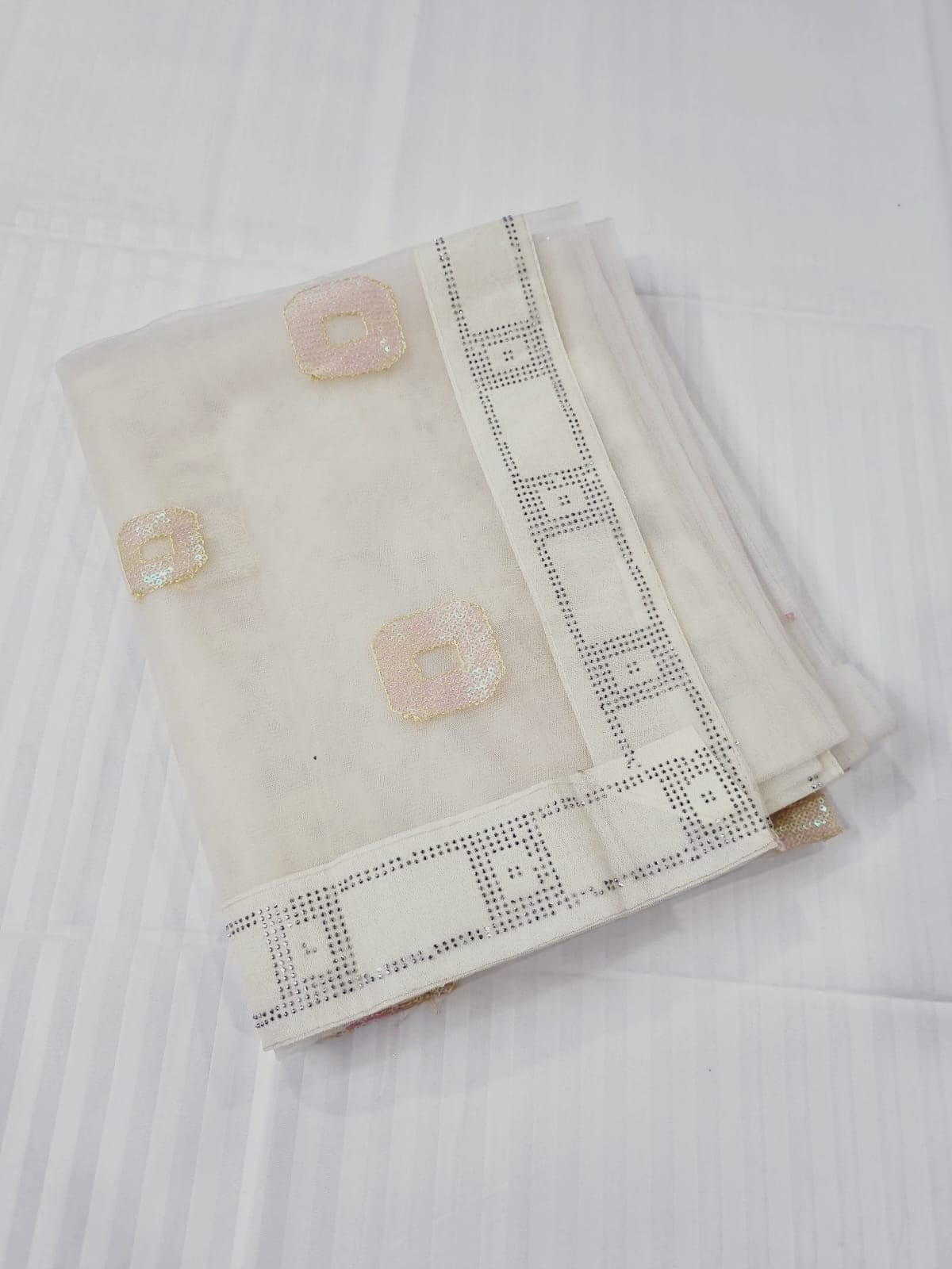 -OVIrMQgTMdP701BVKeZ